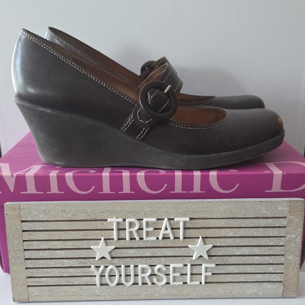 Michelle D Dark Brown Wedge Shoes Size 8.5
